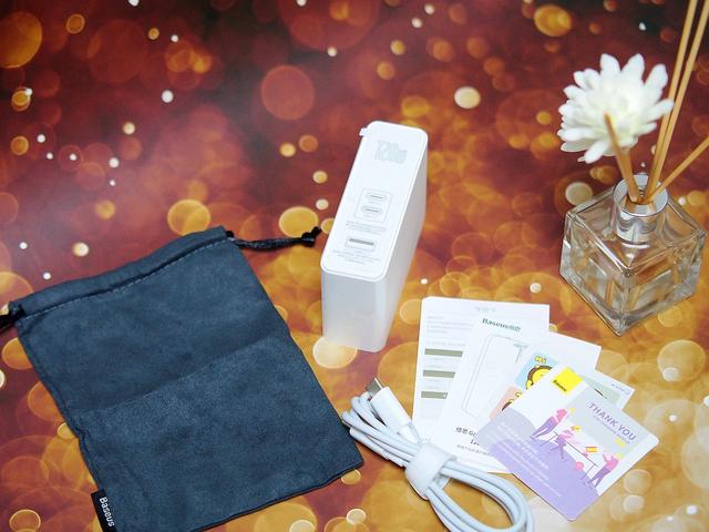 Baseus倍思GaN 120氮化镓充电器:小巧快速奥利给