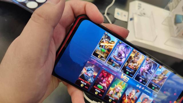 China joy2020体验联想拯救者电竞手机Pro流畅地不像实力派