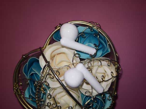 听歌、游戏、看电影一个击音F1真无线蓝牙耳机全搞定