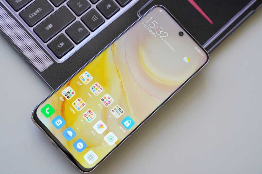 颜值拉满同价位最高屏占比手机荣耀x20se体验