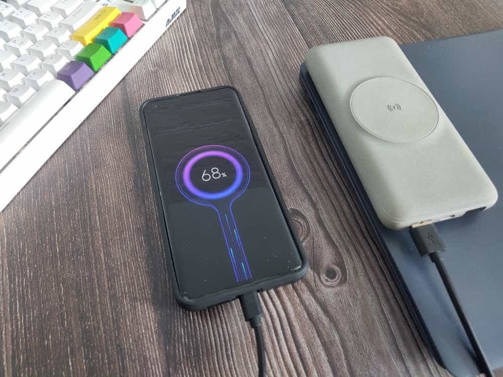 大功率超级快充 磁吸无线充电宝 从此告别电量恐慌