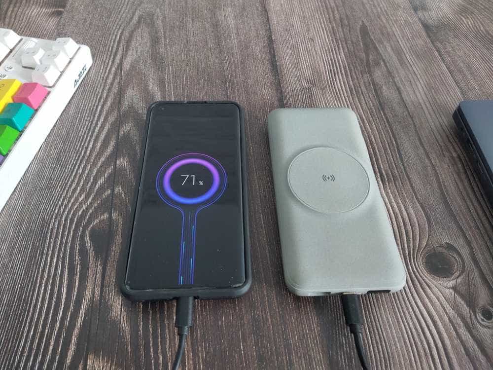 大功率超级快充 磁吸无线充电宝 从此告别电量恐慌