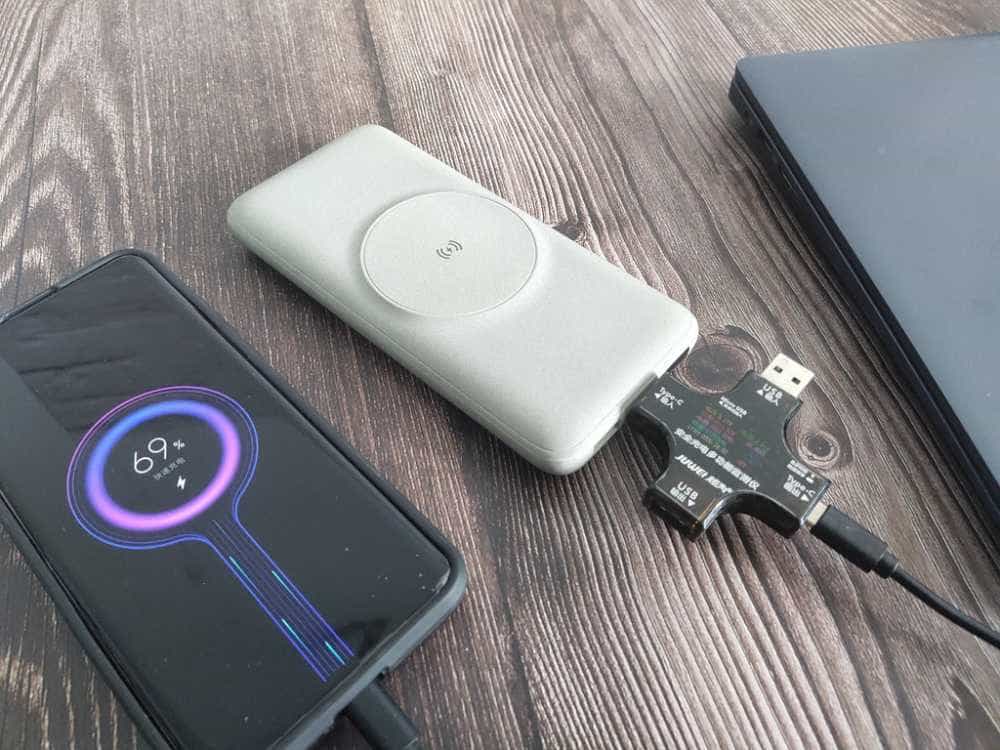 大功率超级快充 磁吸无线充电宝 从此告别电量恐慌