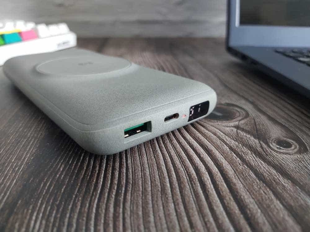 大功率超级快充 磁吸无线充电宝 从此告别电量恐慌