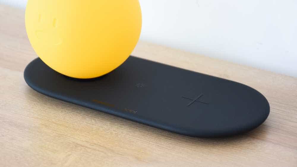 华硕a豆怪无线充电夜灯奇鹅版：IP联名设计 照明充电两不误