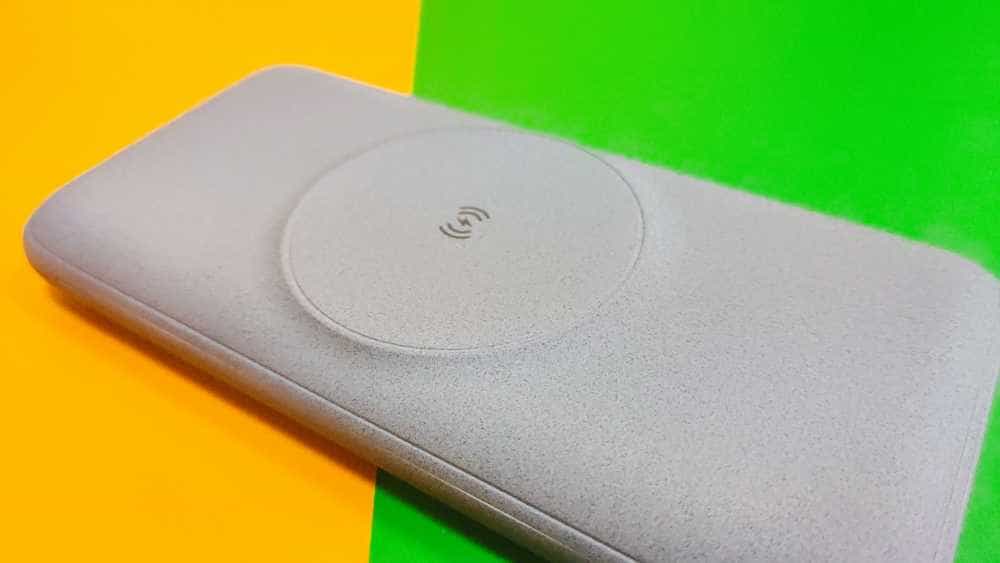 没电了吧？心慌了吧？没关系，南卡POWER3无线充电宝来拯救你