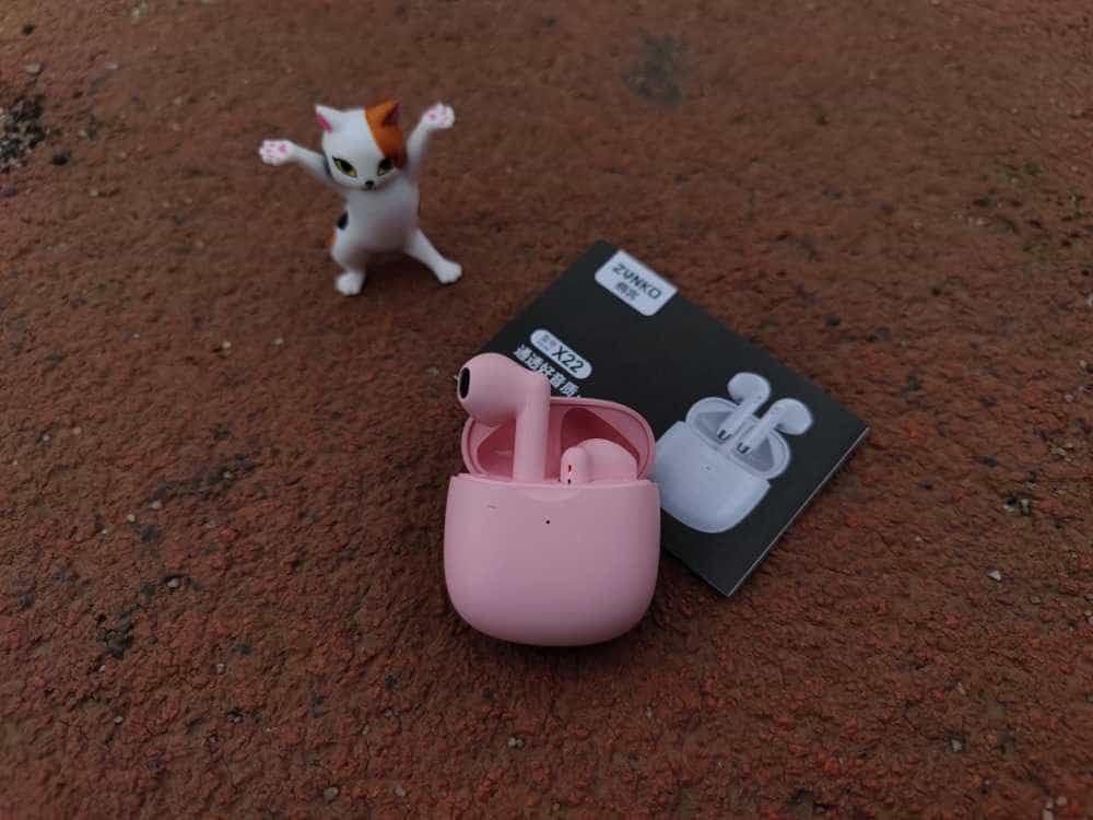 小巧玲珑的外观，粉嫩的颜色，尊客X22带给你无穷想象！