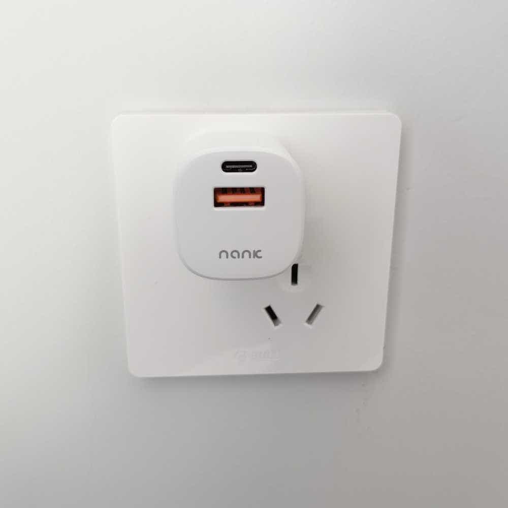 南卡充电头C2:小身材大容量