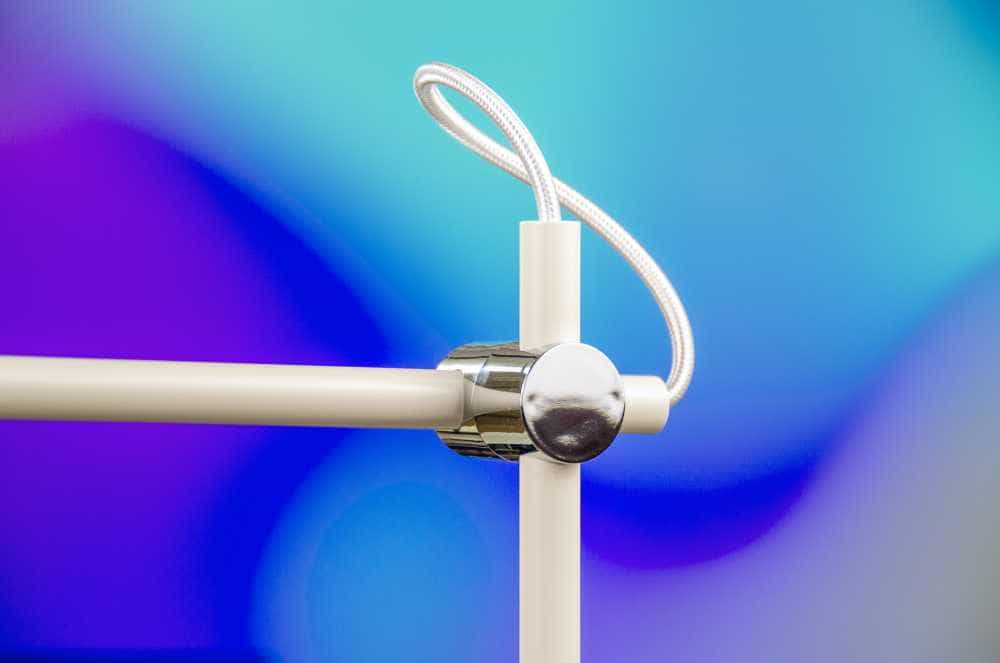 PE自适应智能调光，还原太阳光照体验，南卡护眼台灯L1