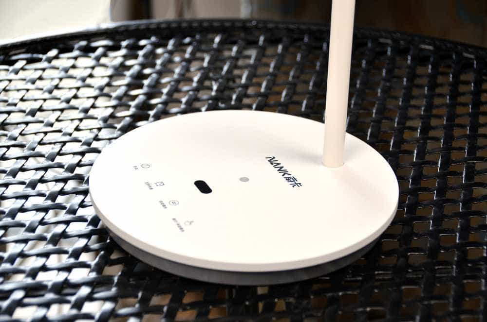 PE自适应智能调光，还原太阳光照体验，南卡护眼台灯L1