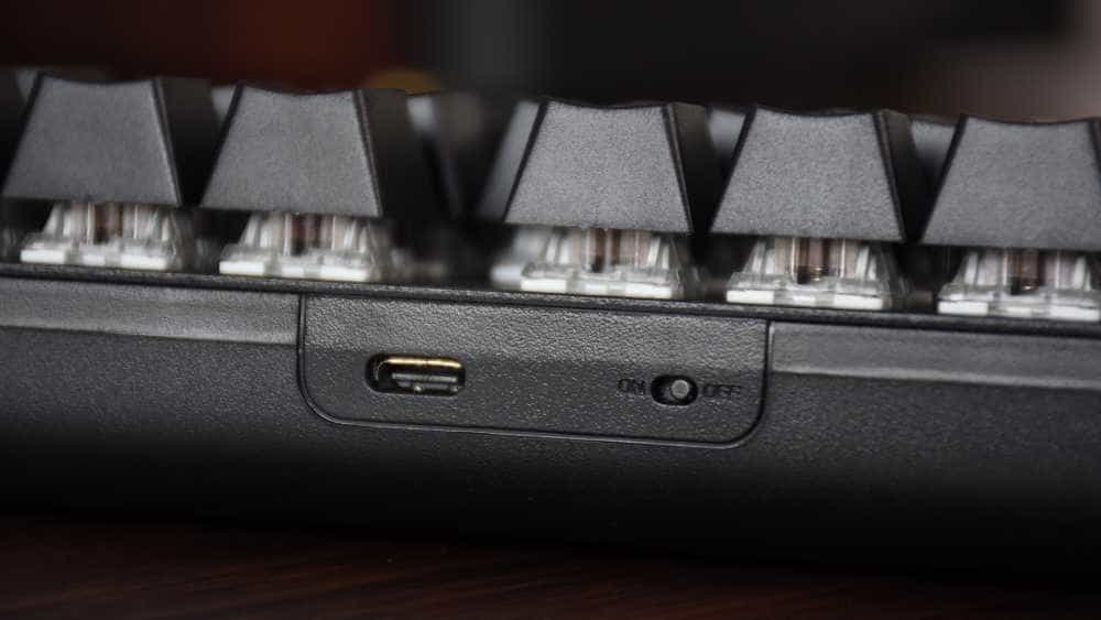 雷柏V500 Pro 87键：自研轴体加持，绚丽灯效点缀