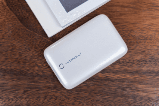 迷你轻巧,沃品(WOPOW)PD20瓦磁吸充电宝