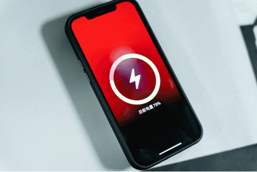 迷你轻巧,沃品(WOPOW)PD20瓦磁吸充电宝