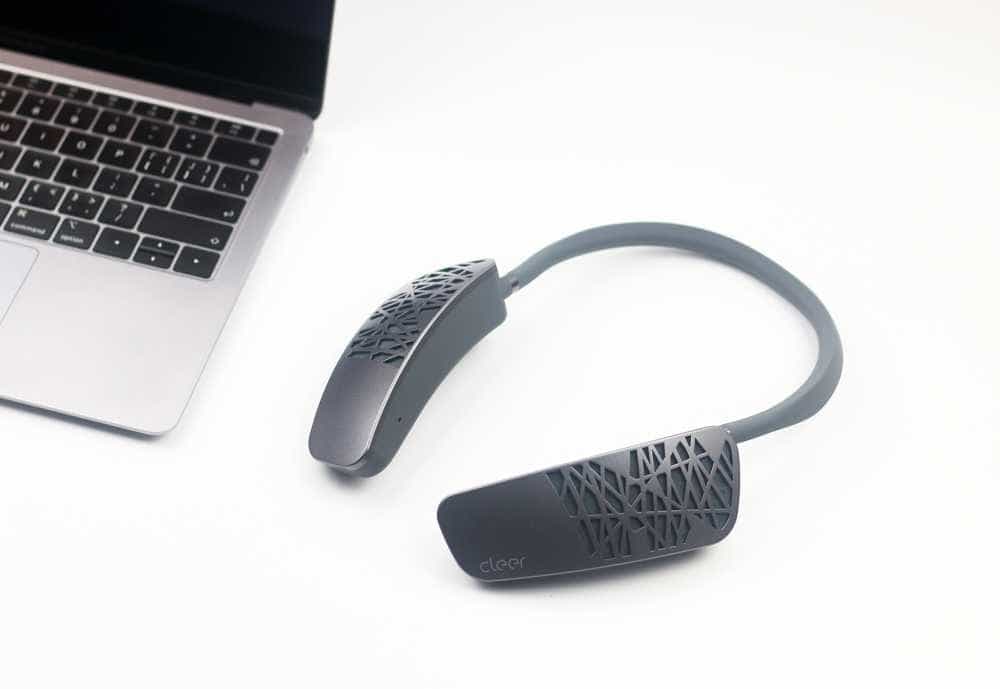 打开Cleer HALO无线颈戴音箱，就想得到有设计感还得体的它