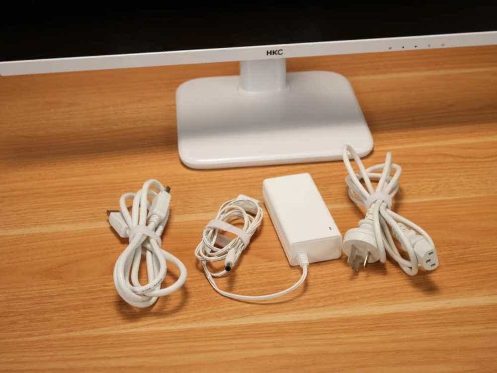 纯白显示器真的不好找：HKC纯白马卡龙电竞显示器体验