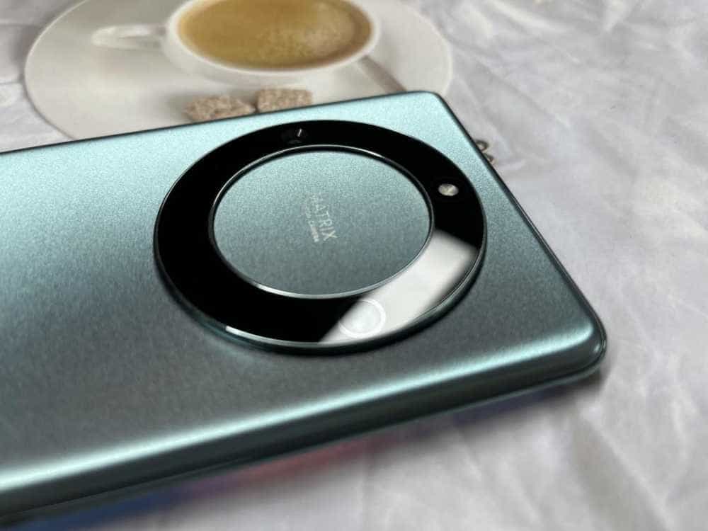 太卷了，OLED曲面屏+19GB+5100mAh，千元机都做得如此优秀了