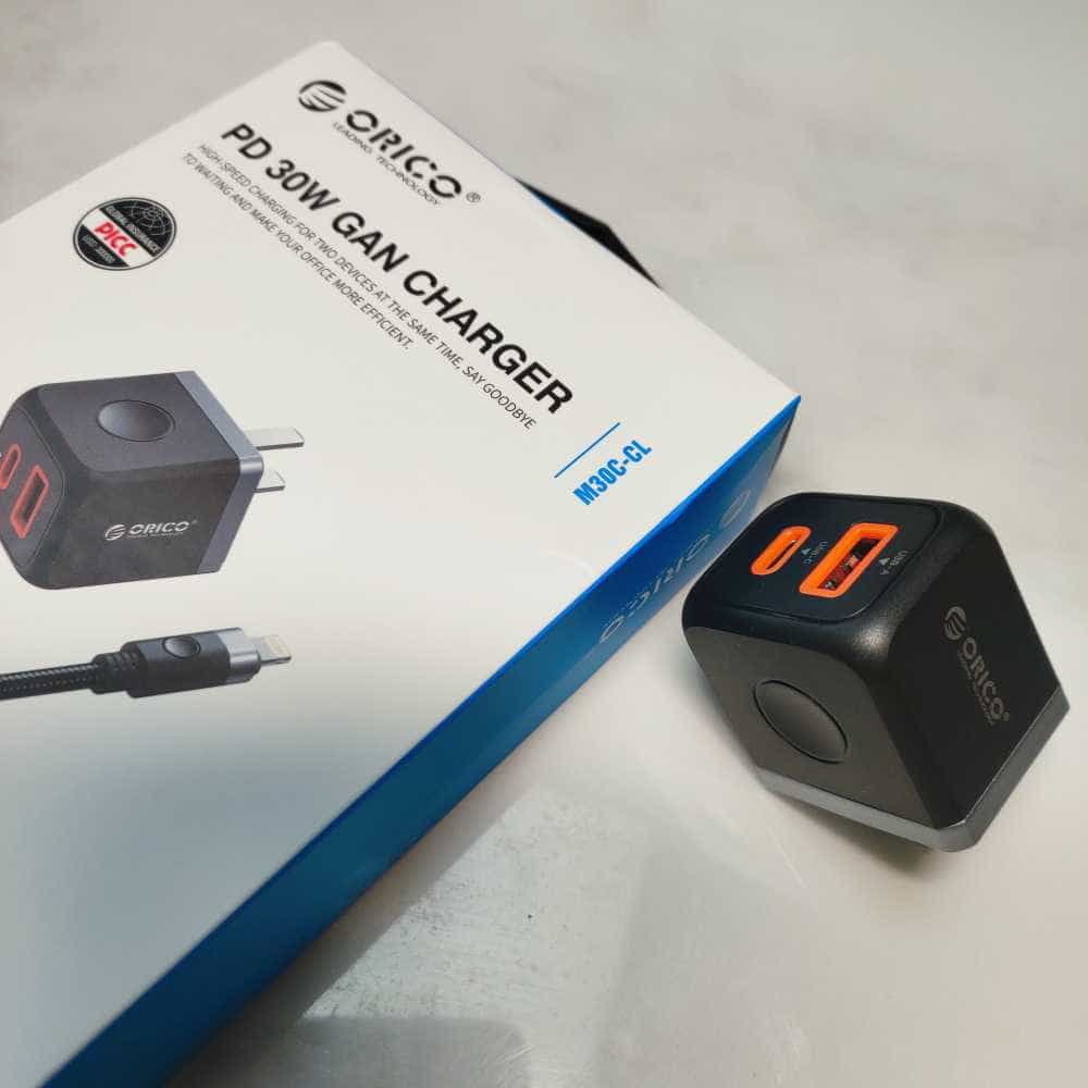 GaN*30w双口快充经久耐用，轻巧便携颜值顶流