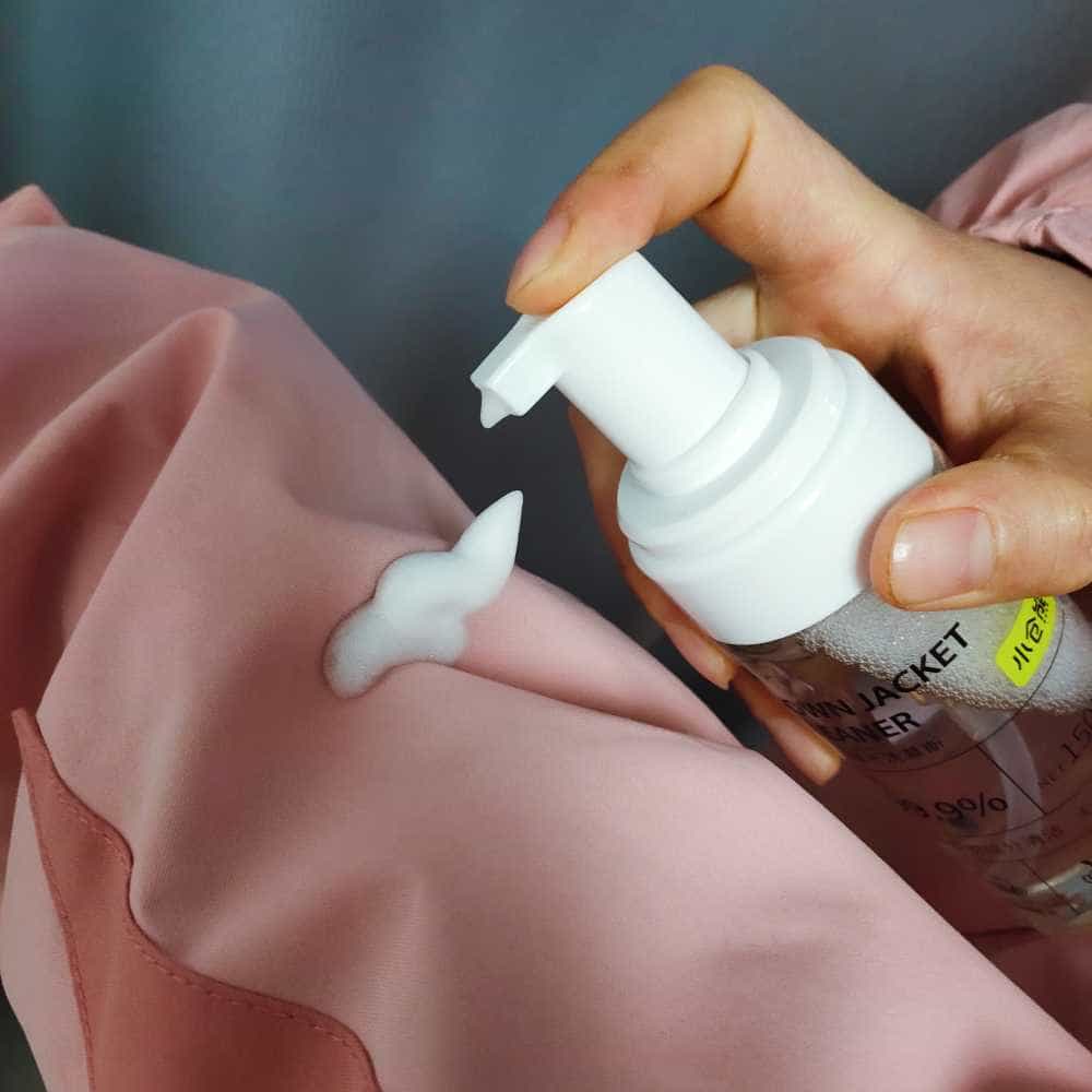 深层去污不留痕,绵密慕斯免水冲洗更高效