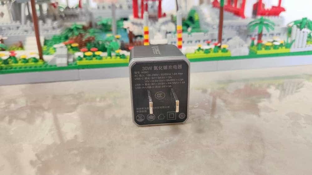 苹果30W线充套装，还得看ORICO M30C  Mini氮化镓充电器