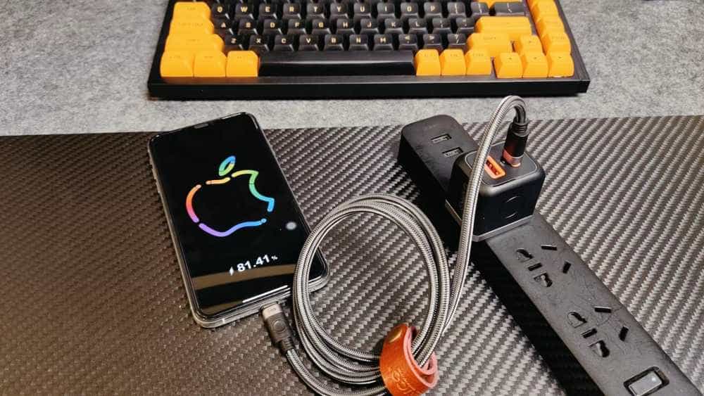 苹果30W线充套装，还得看ORICO M30C  Mini氮化镓充电器