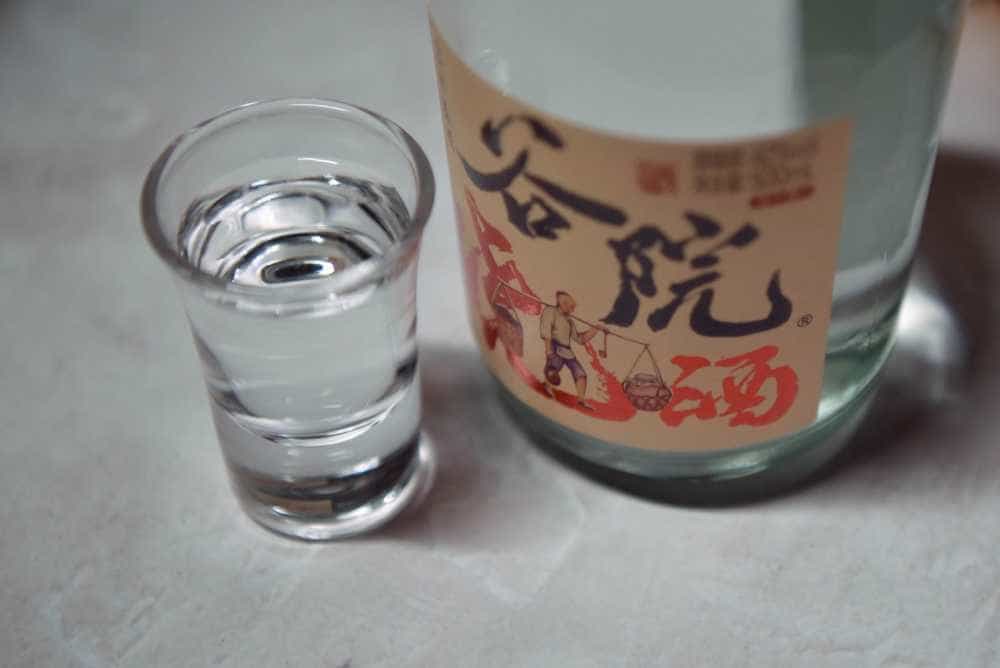 十几块钱的酒也要3年窖藏基酒打底？谷小酒谷院烧酒太卷了吧