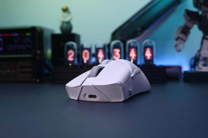 性能与手感的理想搭配——拯救者 M7无线游戏鼠标