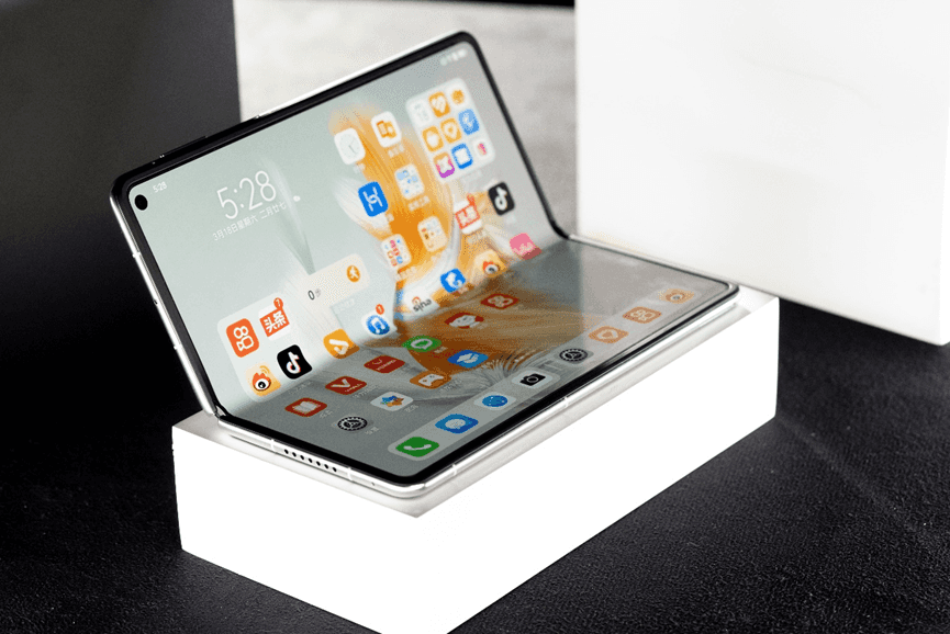 聊一聊华为Mate X3，轻得不像折叠手机