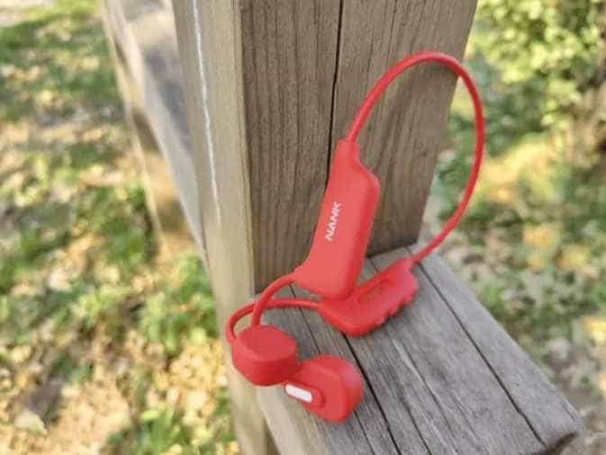 耳油适合戴入耳式耳机吗，试试这几款不入耳的骨传导耳机