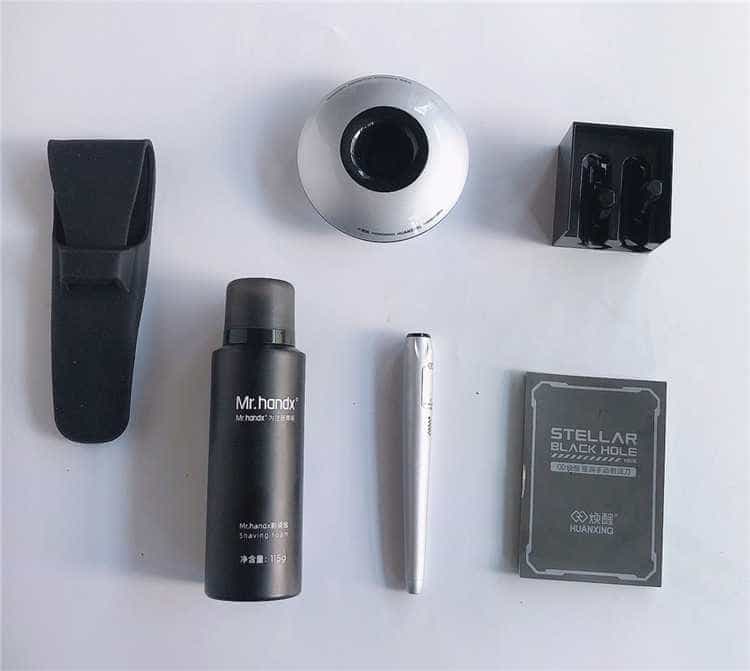 男人精致的仪式感，焕醒星洞小飞碟手动剃须刀还是恋爱助攻？