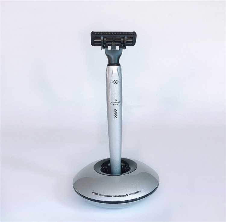 男人精致的仪式感，焕醒星洞小飞碟手动剃须刀还是恋爱助攻？