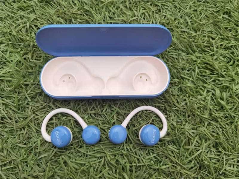 不入耳、不连体，sanag塞那Z61挂耳式耳机，百元体验健康自由高级感