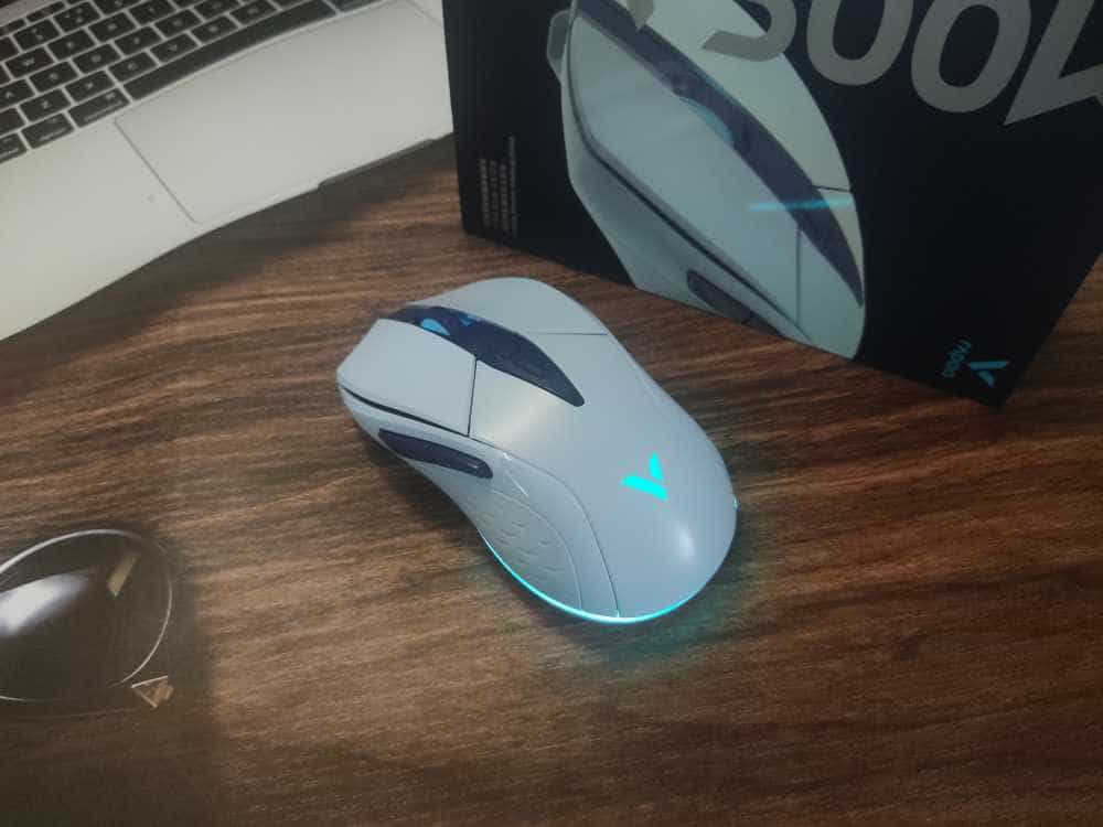 雷柏V300W双模无线RGB游戏鼠标：中小手MOBA双模无线微操