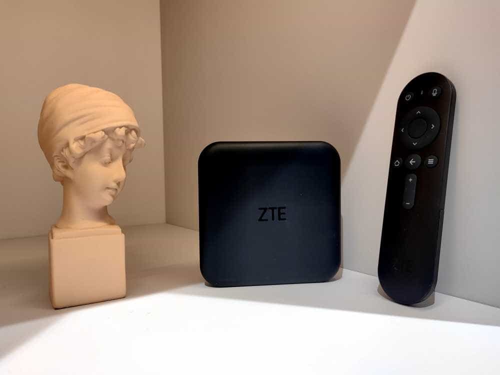 中兴Z4Pro智能语音机顶盒开机无广告