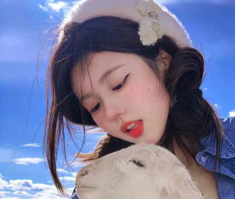 被喝光的白开水