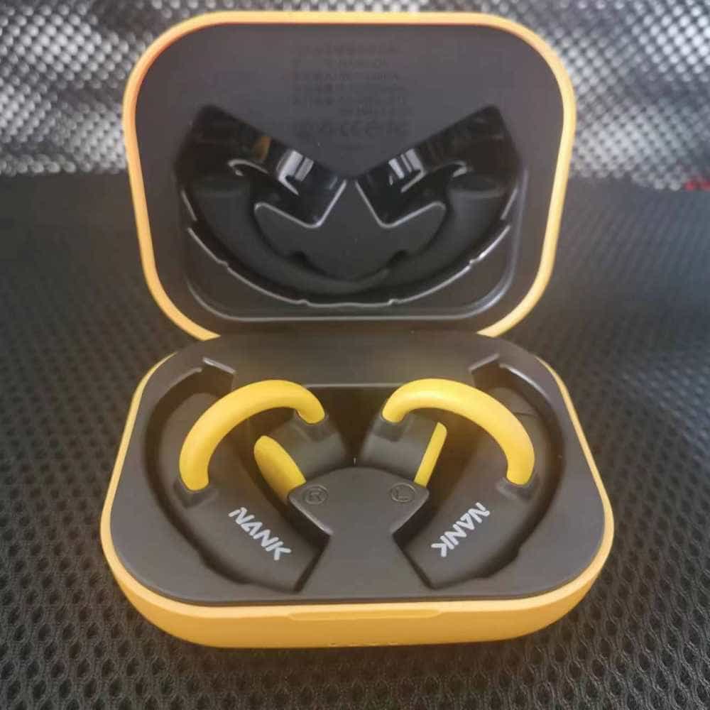 南卡oe百元段位不入耳的骨传导蓝牙耳机之王者!