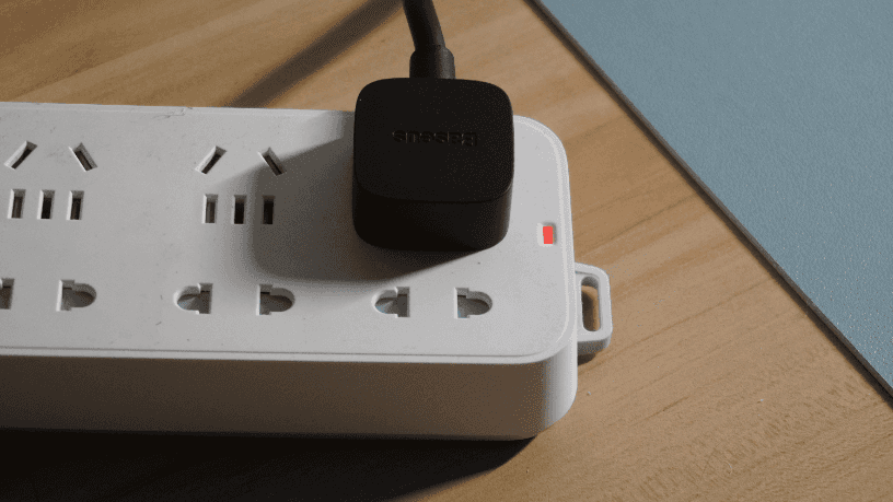 多设备快速充电，倍思65W插线板氮化镓充电器，高效安全智能控制