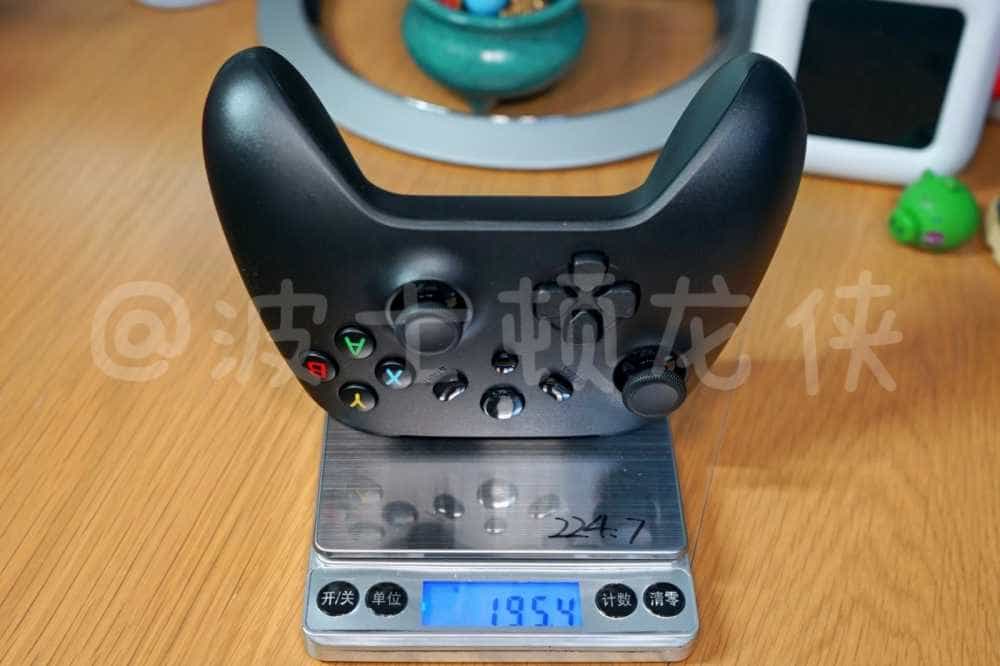 游戏手柄好平替,性价比奕狐精灵V2来袭!