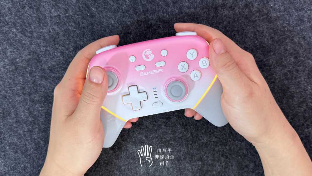 外观革新进化，只为舒适手感的游戏利器-盖世小鸡超新星游戏手柄