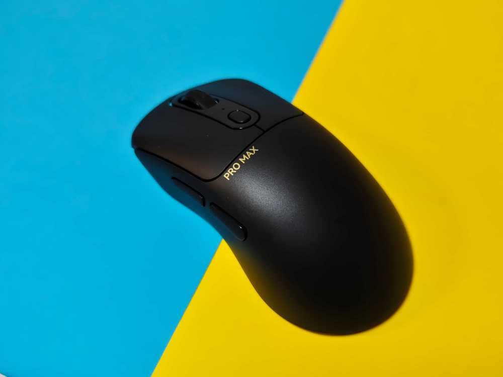 掌控游戏世界！雷柏VT3PRO MAX鼠标体验：8K玩啥游戏都带劲