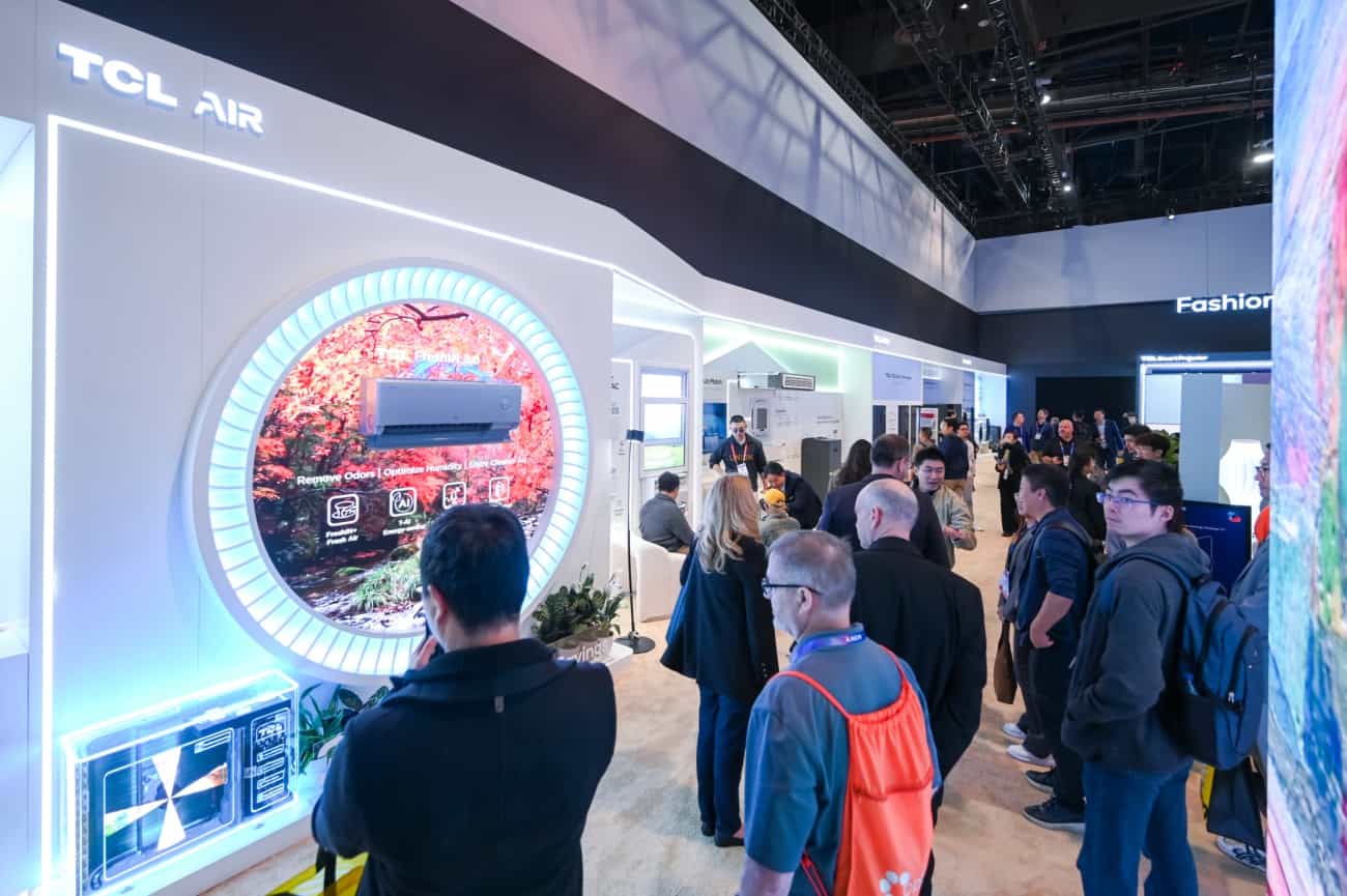 TCL小蓝翼新风空调亮相CES2025，斩获智慧新风技术创新大奖