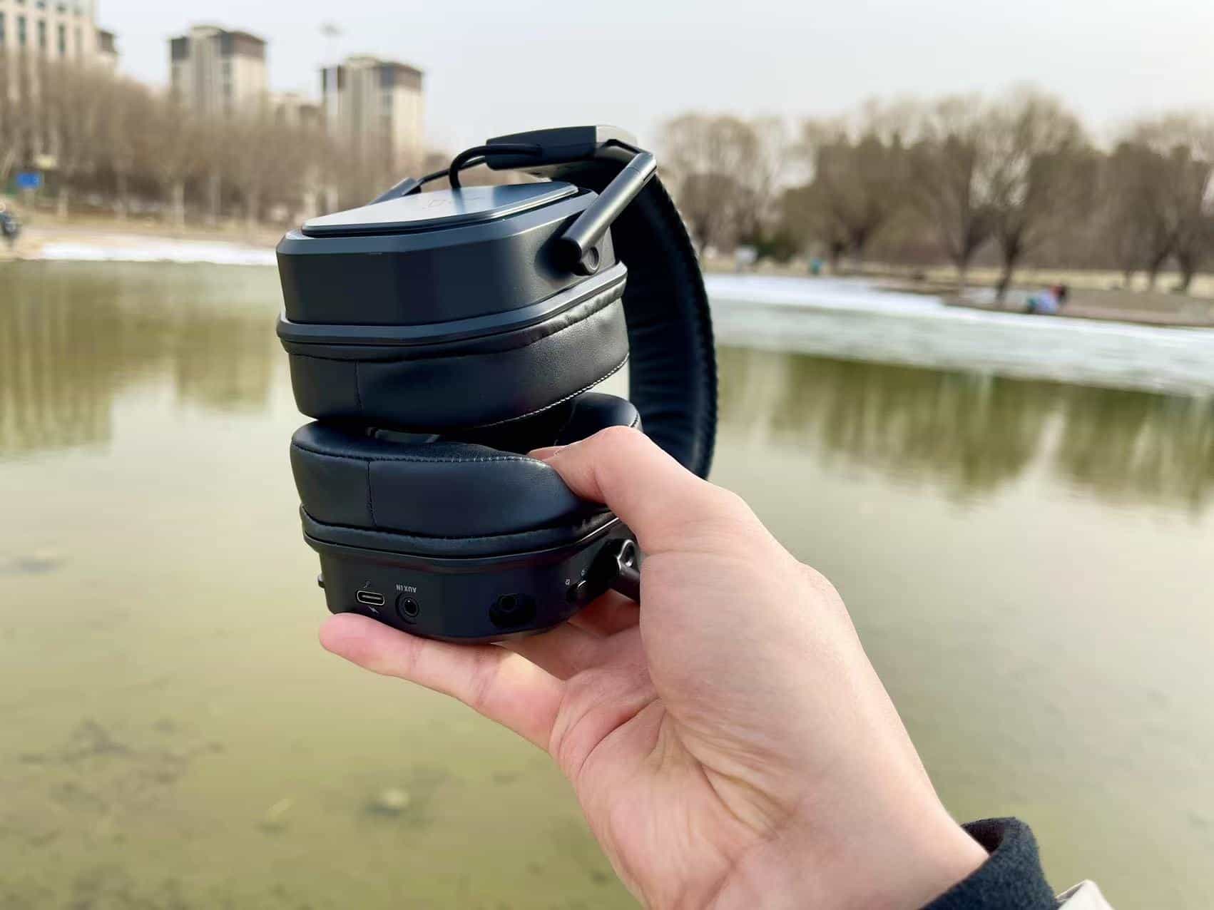 【好物测评】一耳定胜负的沉浸游戏体验：雷柏VH850无线多模游戏耳机