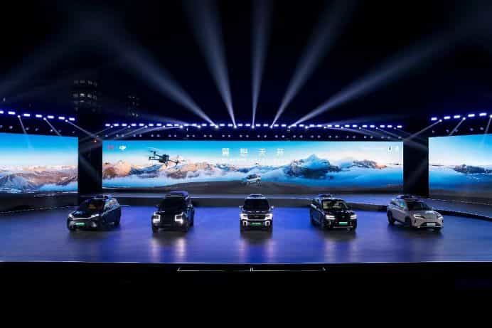 强强合作典范，比亚迪携手大疆推出灵鸢系统，引领智能硬派新趋势