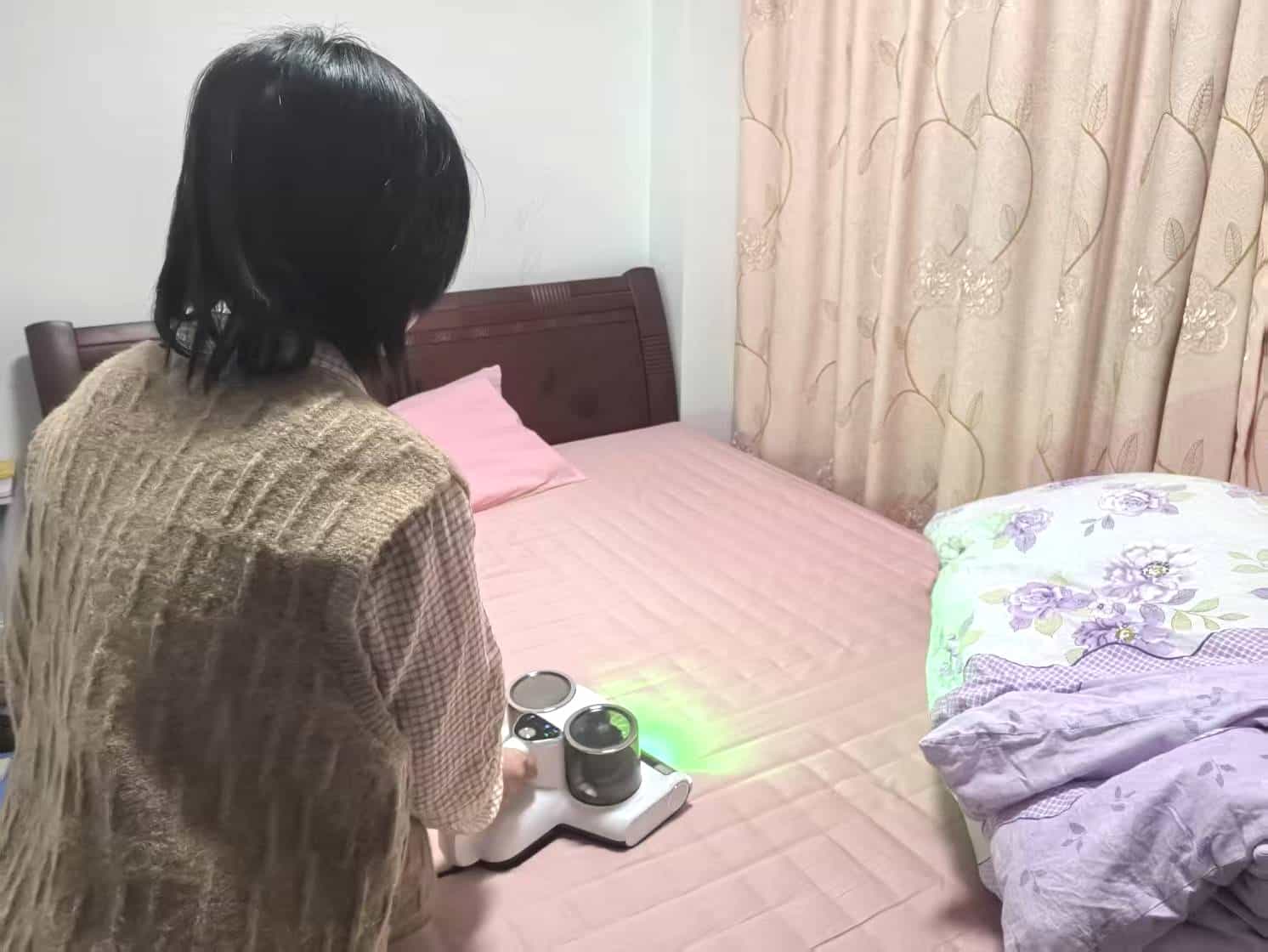 希亦RM1紫外线除螨仪杀菌除湿够彻底，孩子睡的才安心！