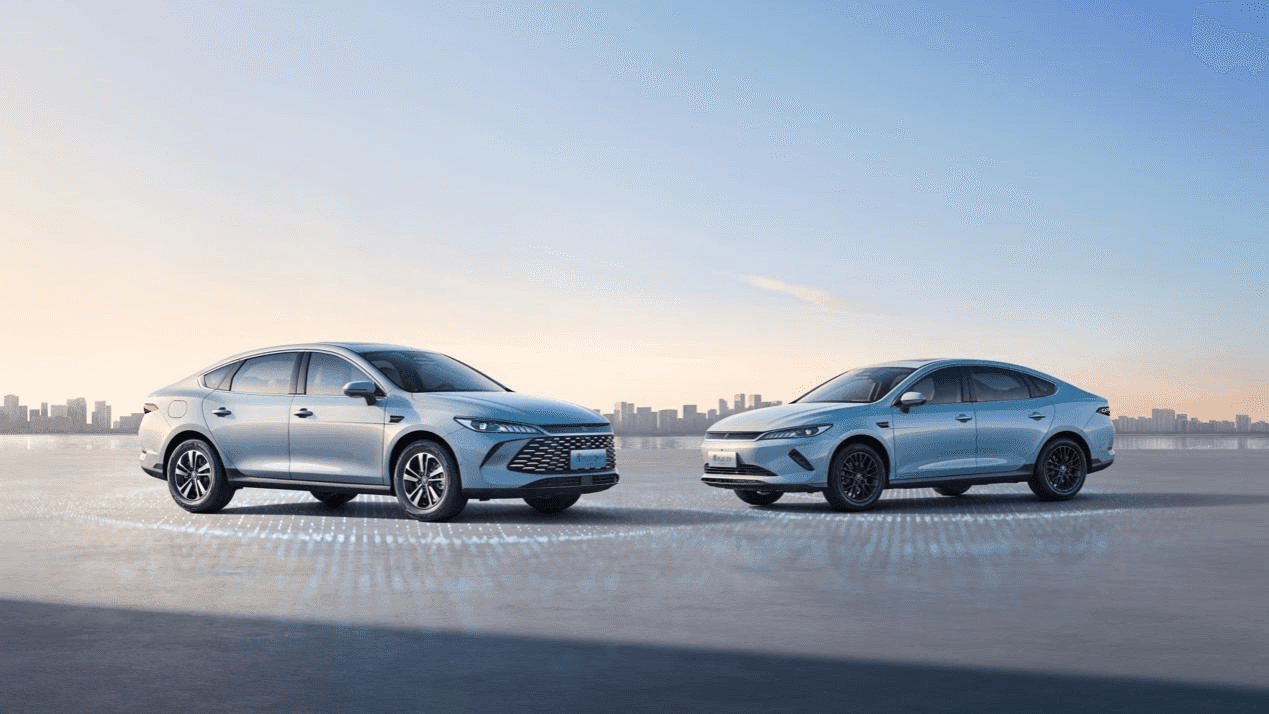 国产汽车再甩杀手锏,燃油车百年优势连渣都不剩了