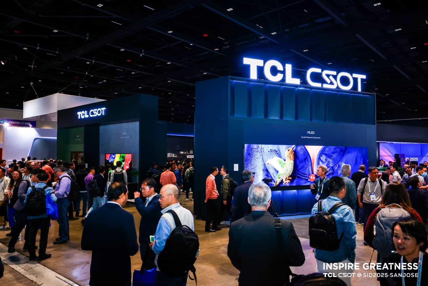 TCL华星携APEX臻图与印刷OLED全家桶亮相SID2025