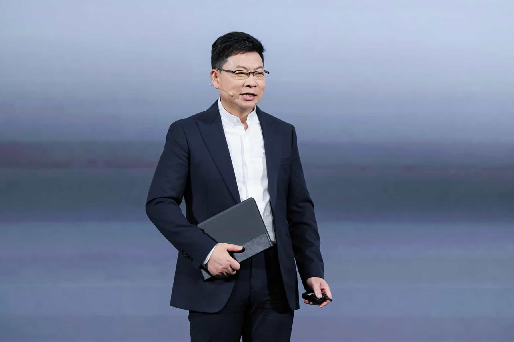 华为一口气发布nova 14系列及鸿蒙电脑等数款重磅新品