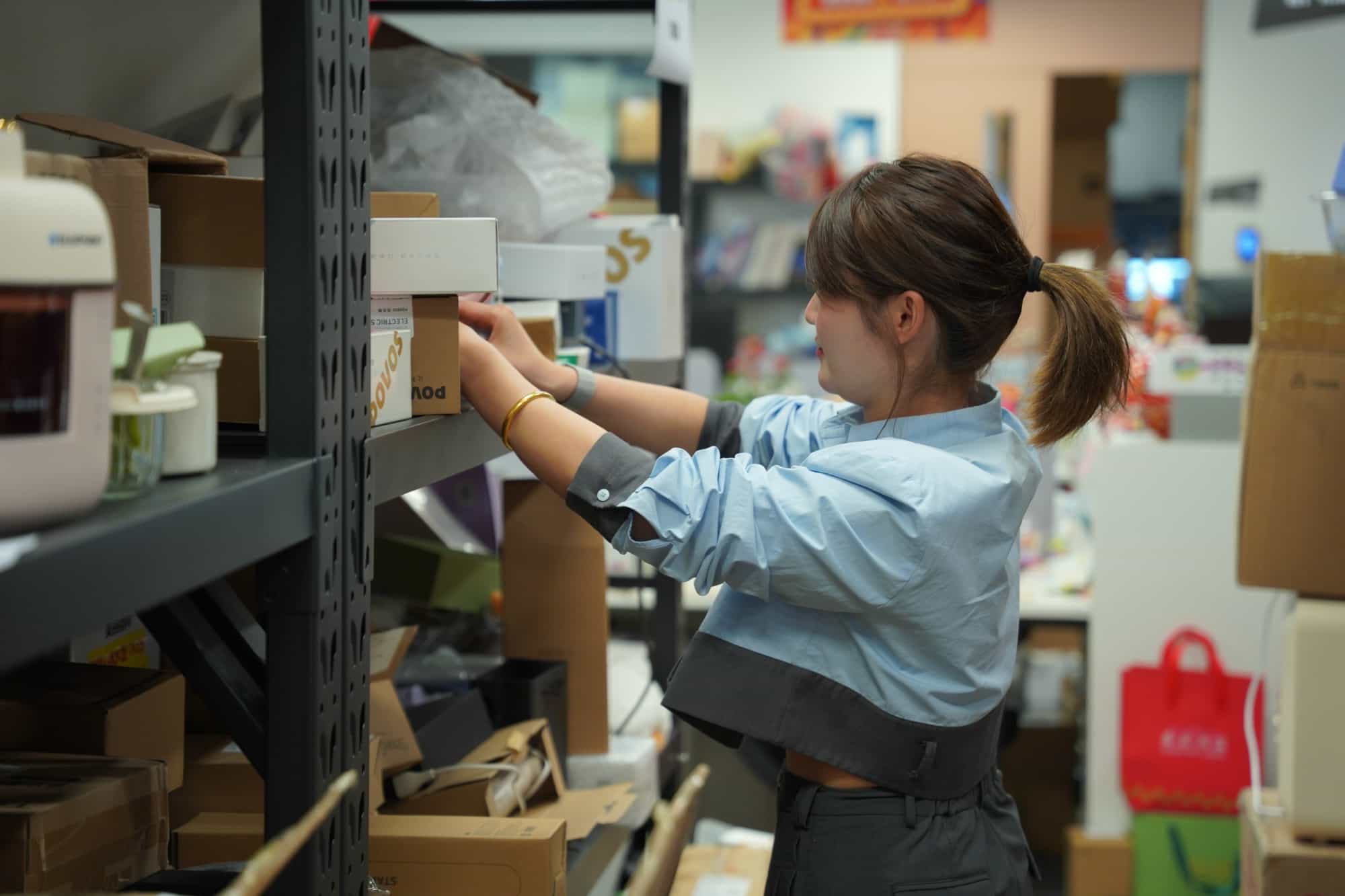 潮电消费升温，李佳琦直播间推动创新家电“破圈”