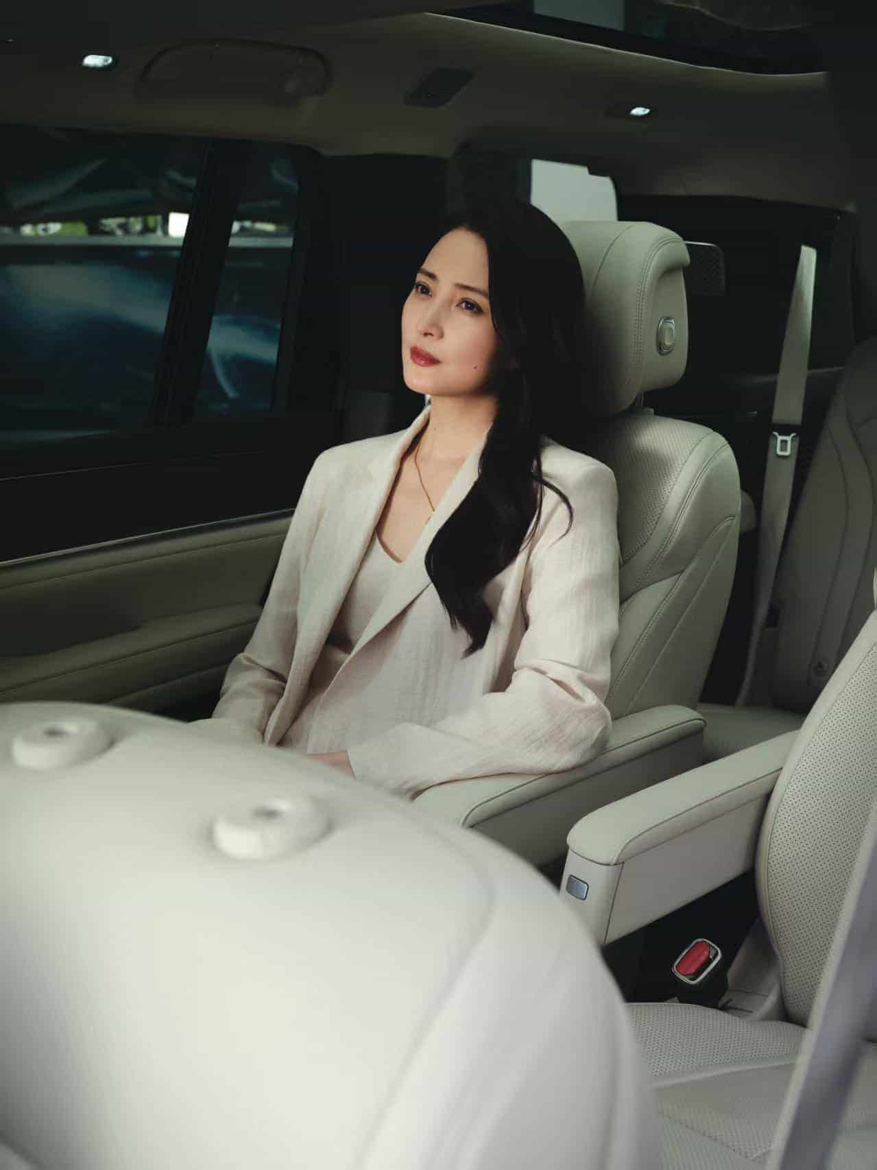 腾势携手蒋勤勤：开启科技优雅出行！