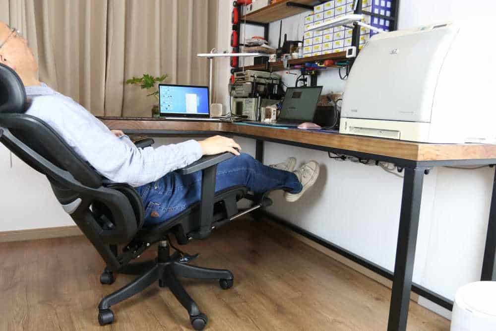 夏草木二代人体工程学椅评测：久坐腰疼？不存在的！午休党的福音