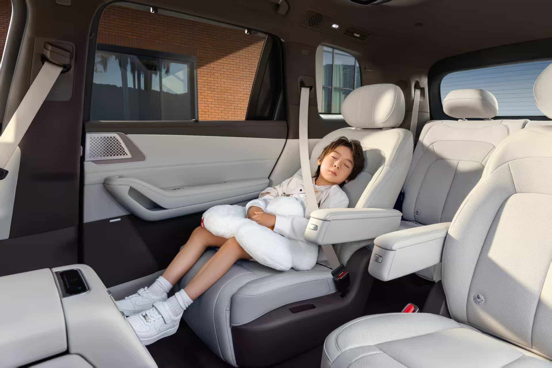 31.98万起！腾势N8L集空间、舒适、智能于一身，全家出行无忧！